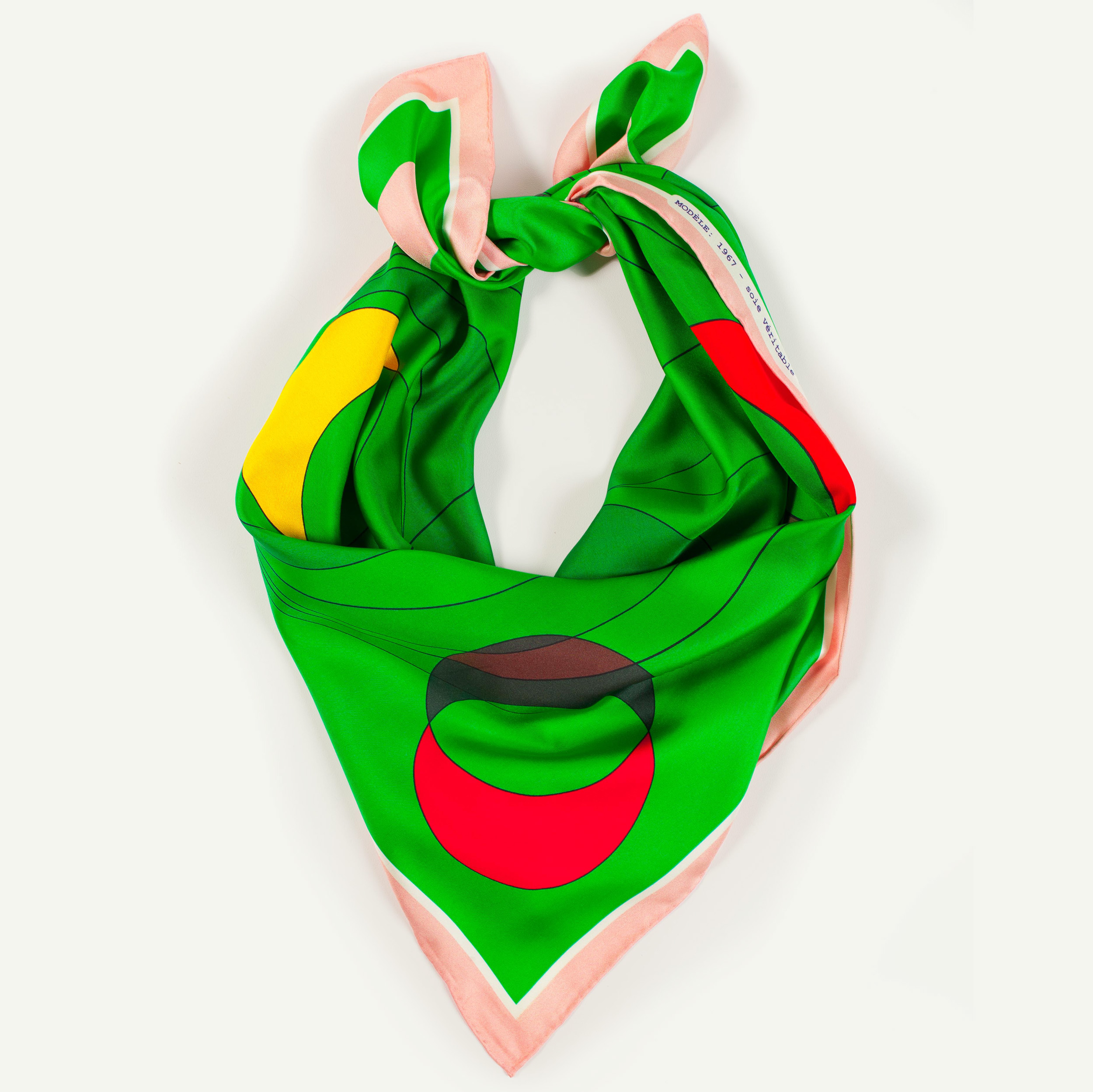 photo d'un carré en soie vert