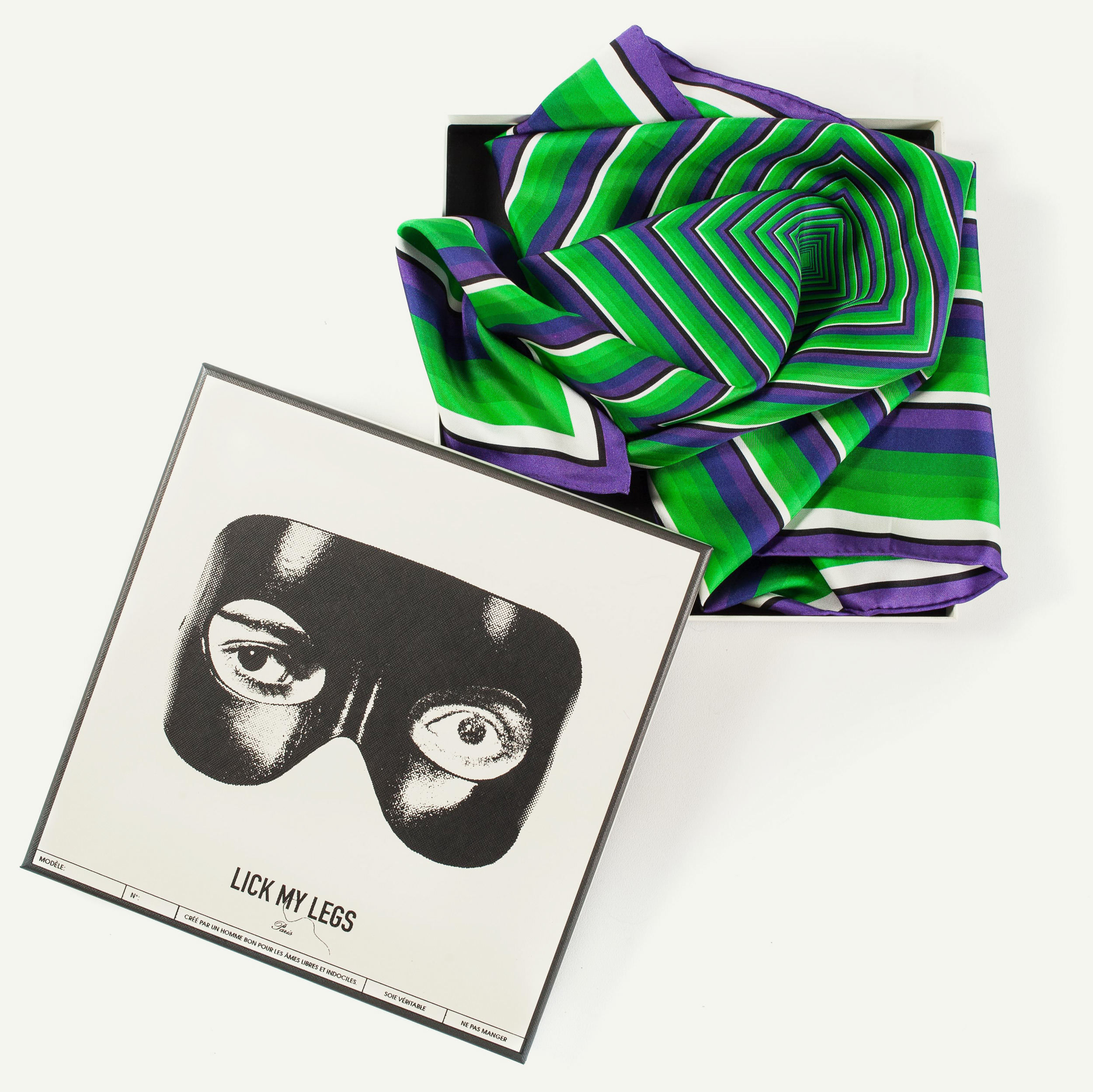 carré de soie multicolore 70cm. Op art. Vert, bleu et violet et sa boite sérigraphiée.