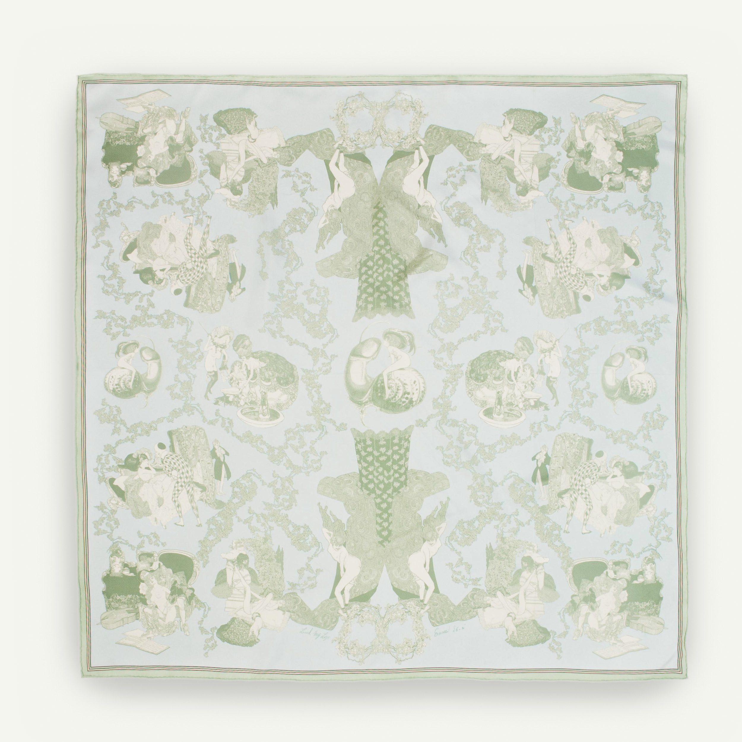 photo d'un carré en soie imprimé toile de jouy