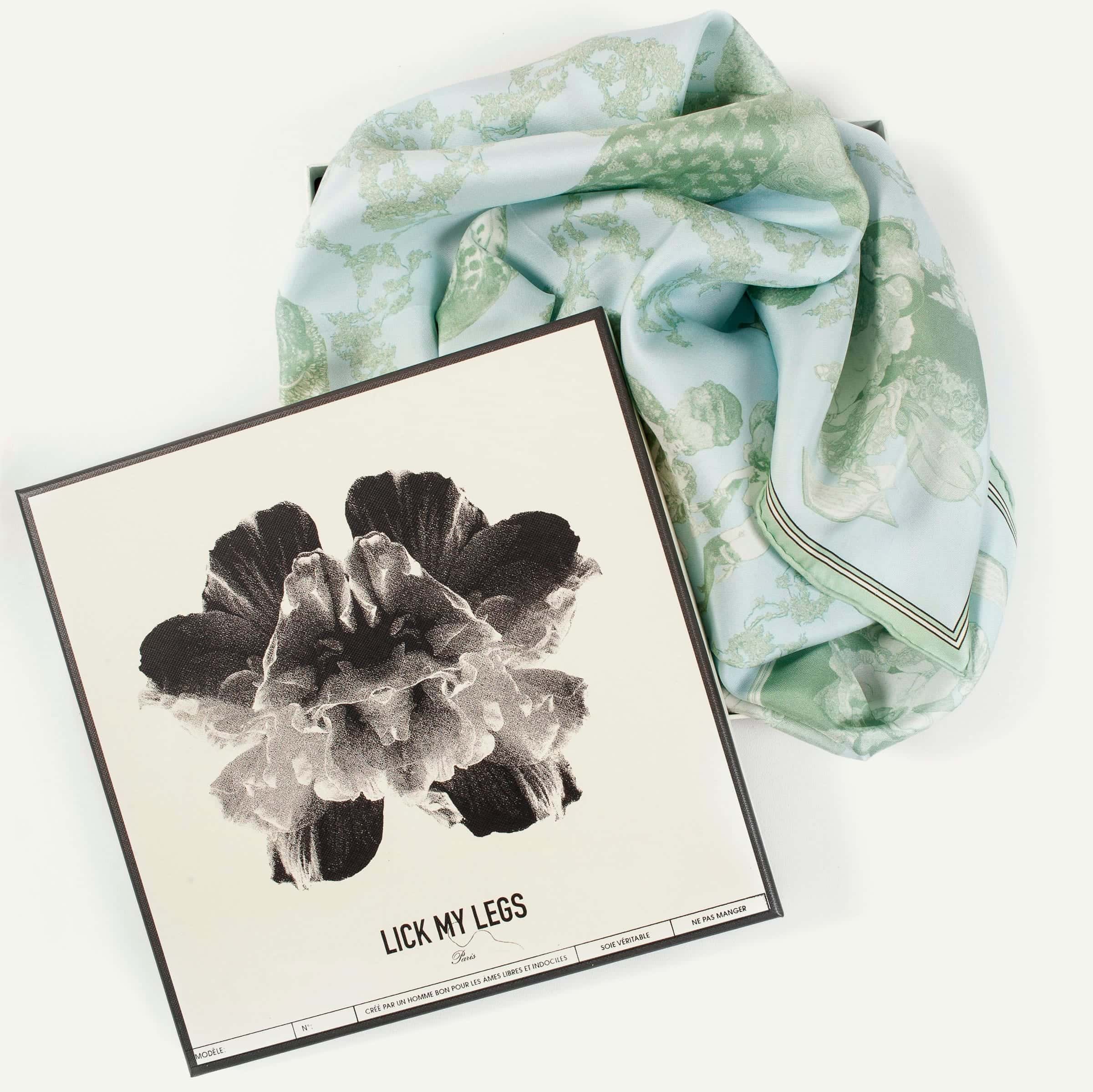 Encore green carré soie box